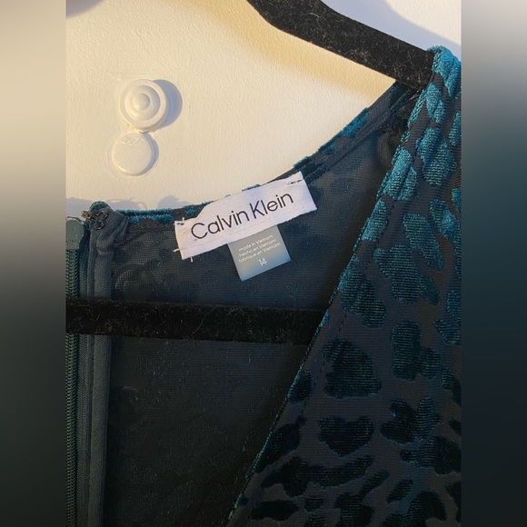Beautiful Calvin Kline Velvet Wrap Dress - Picture 2 of 6